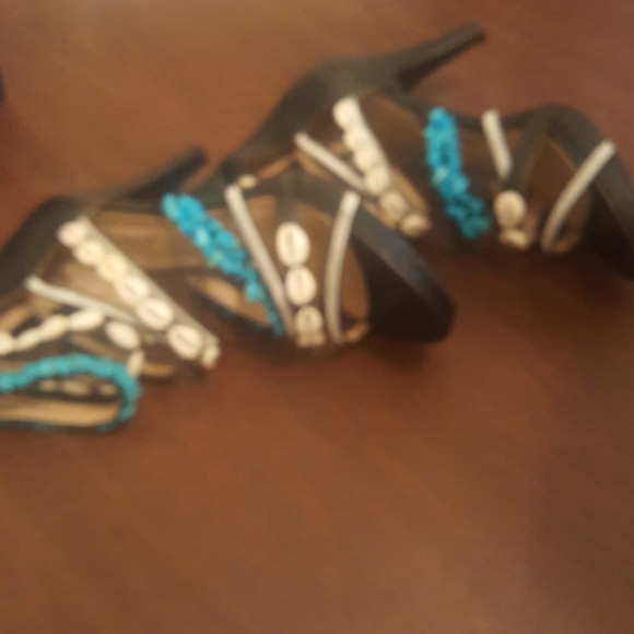 Shoes - Picture 4 of 5